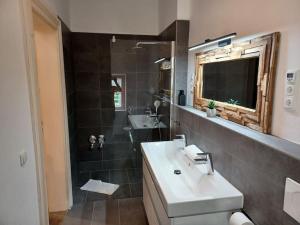 Ferienwohnung Bergidylle - Zu Fuß auf die Loipe und den Berg, nur wenige Minuten ins Skigebiet