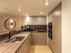 Appartements Appartement familial, moderne et equipe, a proximite des pistes – Courchevel Le Praz - FR-1-568-39 : photos des chambres