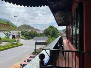 Rocks Ha Giang Hostel & Tour