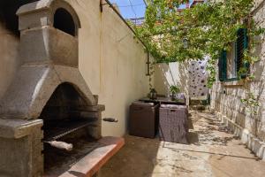 Just a step to the Old city gates