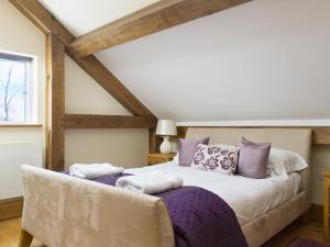 Spinney Falls House CW87 Lower Mill Estate The Cotswolds