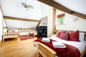 Spinney Falls House CW87 Lower Mill Estate The Cotswolds