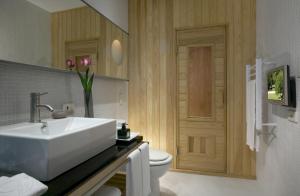 Suite Only (Only Suite)