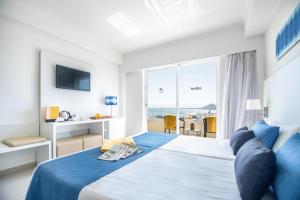Double Room with Sea View room in Cabot Pollensa Park Spa
