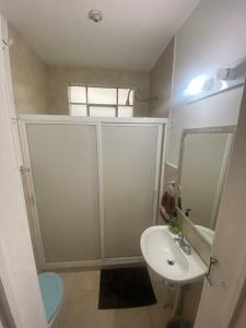 Acogedora y confortable habitación cerca del WTC