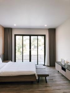 10_Biệt thự Cao cấp View Hồ_350m2 BBQ hồ bơi sân vườn_gần cầu ra biển