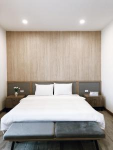 10_Biệt thự Cao cấp View Hồ_350m2 BBQ hồ bơi sân vườn_gần cầu ra biển