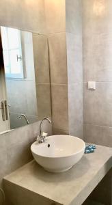 DVLNG 2 Bedroom & Dining Room Apartment