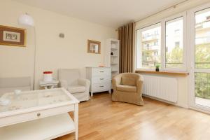 Warsaw City Center Żurawia by Noclegi Renters