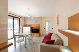 Comodo [20min da MXP]+Box Auto - سولْبياتي أولونا