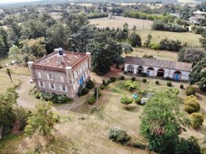 B&B / Chambres d'hotes Chateau Lagaillarde : photos des chambres