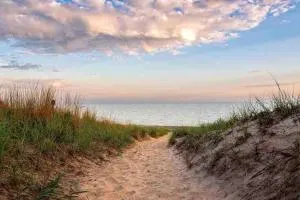 Blue Birdhouse - Indiana Dunes - Pet Friendly - 波蒂奇