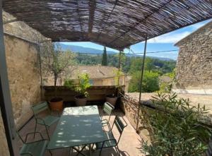 Maisons de vacances Maison avec vue sur le Luberon : Maison 3 Chambres