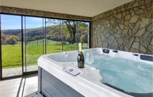 Awesome Home In Barlete With Kitchen 