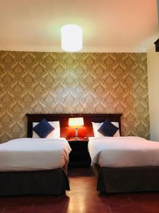 Twin Room with City View room in Mermaid Beach Hotel LLC