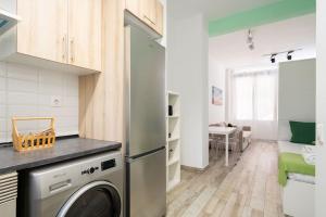 Nice flat at street level - Madrid Río Tri-Pedrero