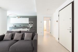 Porta Nuova Bright and Roomy Flat
