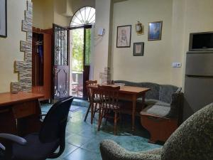 Nataly Apartament-Old Tbilisi Center