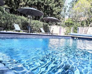 Maisons de vacances Gite a la ferme avec piscine ou jacuzzi prive billard : photos des chambres