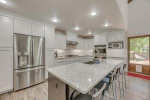 Modern Alpine Cabin 3 Miles to Ski Cloudcroft