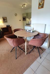 Ferienwohnung Juliane in der Villa zum Kronprinzen direkt gegenüber der Saarow Therme