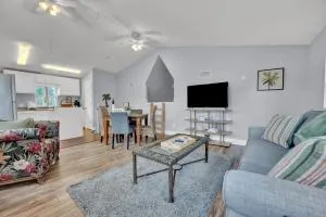 Adorable 1 BDR with Full Kitchen Deck Washer Dryer - 林恩避风港