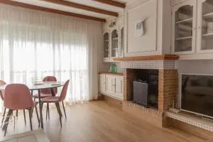 Casa con jardín junto a la playa - Saladillo Benamara