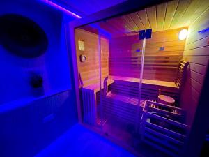Golden Crown exclusive use spa venue
