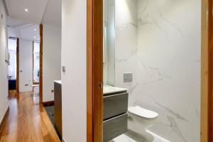 Central flat in the best location-COMEN-2-DE