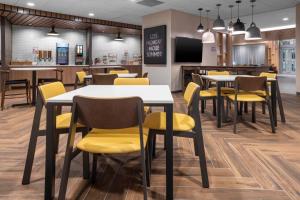 Fairfield by Marriott Inn & Suites Dallas DFW Airport North, Irving