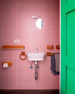 Hektor - farm, arts & suites