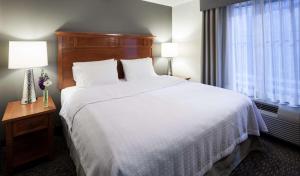 One-Bedroom King Suite - Non-Smoking room in Homewood Suites by Hilton Agoura Hills