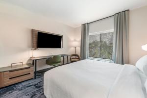 Fairfield by Marriott Inn & Suites Knoxville Clinton