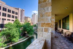 Embassy Suites San Antonio Riverwalk-Downtown - 4hvězdičkové hotely ve městě San Antonio