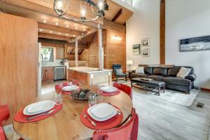 1 Mi to Northstar Skiing Cozy Pet-Friendly Condo!