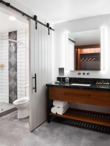 Junior King Suite with Seating Area room in Canopy By Hilton Tempe Downtown