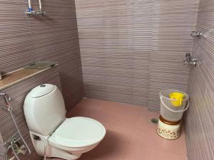 home away from home close to Delhi Airport and Metro two bedroom
