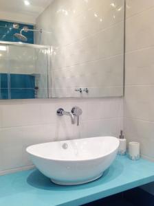 Studio (3 Adults)