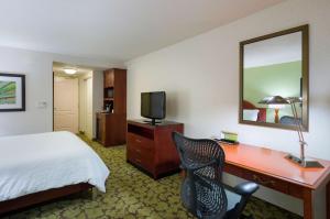 King Room - Hearing Accessible room in Hilton Garden Inn Hartford South/Glastonbury