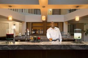 Embassy Suites Cleveland - Beachwood