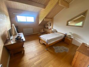 Chalets Grand chalet au calme avec vue sur la Petite Suisse Provencale : photos des chambres