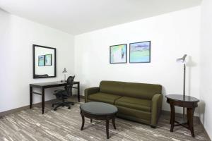 One-Bedroom King Suite room in Hilton Garden Inn Norman
