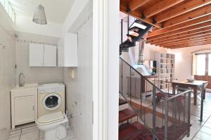 IzzHome Full Center Terrace img20