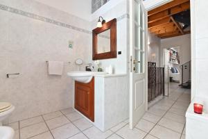 IzzHome Full Center Terrace img22