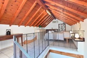 IzzHome Full Center Terrace img29