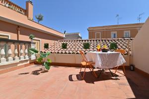 IzzHome Full Center Terrace img44