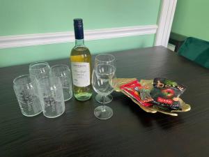 Cosy 3-Bedroom Downtown Walk to Convention Center