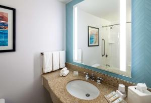 Junior King Suite with Sofa Bed room in Hilton Garden Inn San Diego/Rancho Bernardo