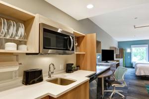 Studio Suite with Two Queen Beds - Hearing Access/Non-Smoking room in Home2 Suites By Hilton Daytona Beach Speedway