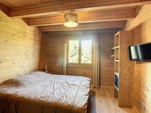 Chalets Chalet duplex 150 m², 12 pers, 6 ch, sauna, terrasse, a 50m des pistes - Fontcouverte-la-Toussuire - FR-1-416-23 : photos des chambres